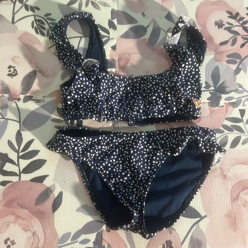 Roxy girls swimsuit!